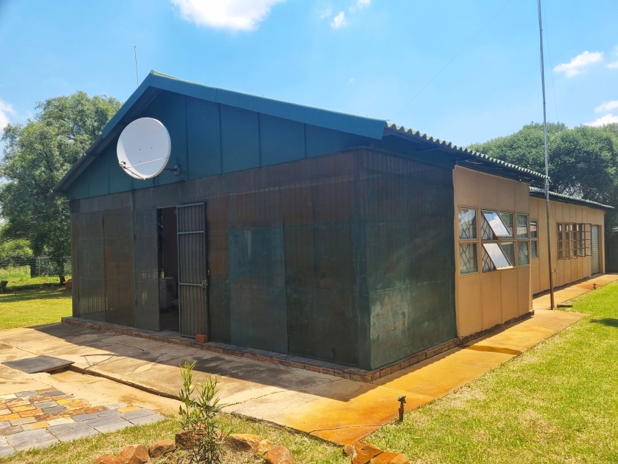 Commercial Property for Sale in Lindleyspoort North West